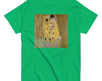Gustav Klimt The Kiss Men’s Classic T-Shirt – Art Nouveau Wearable Art Tee Gift for Art Lovers