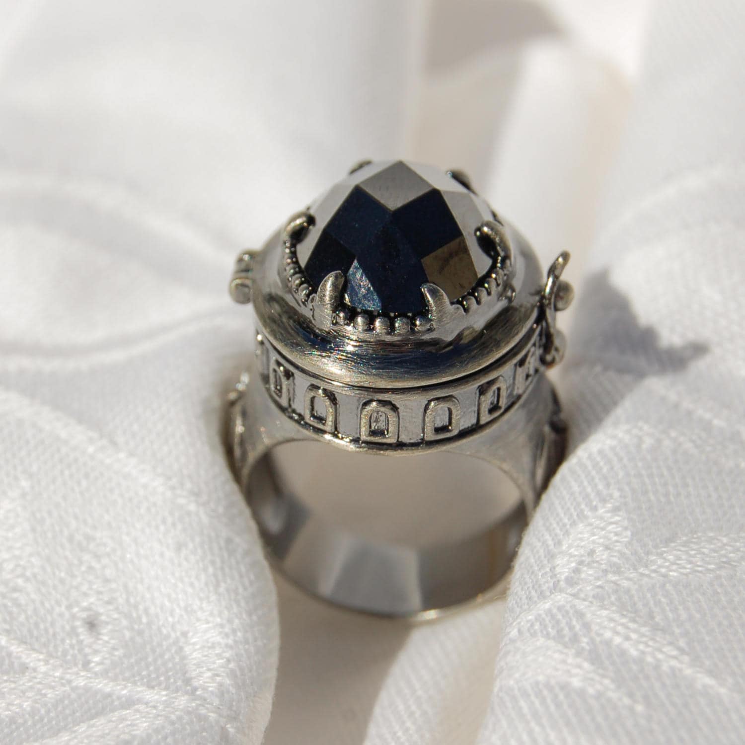 Stunning Gothic Poison Ring With Secret Compartment. Black Zirconia Gem. Large and Heavy. Most Impressive. Etsy UK