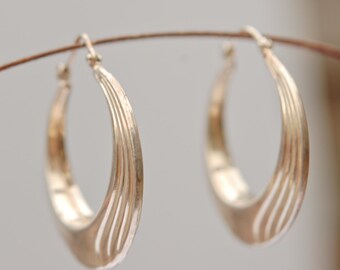 Fine Silver Vintage Earrings. Art Nouveau design.