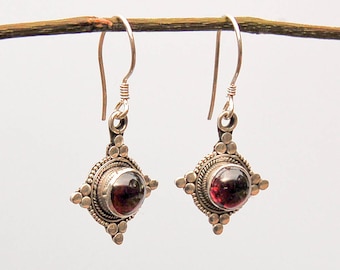 Fine Vintage Silver Earrings. Unique design With Garnet gems.