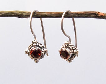 Fine Vintage Silver Earrings. Unique design With Garnet gems.