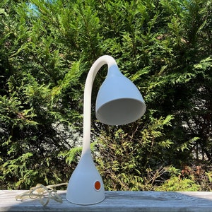 Lampada postmoderna a collo di cigno di Michael Graves