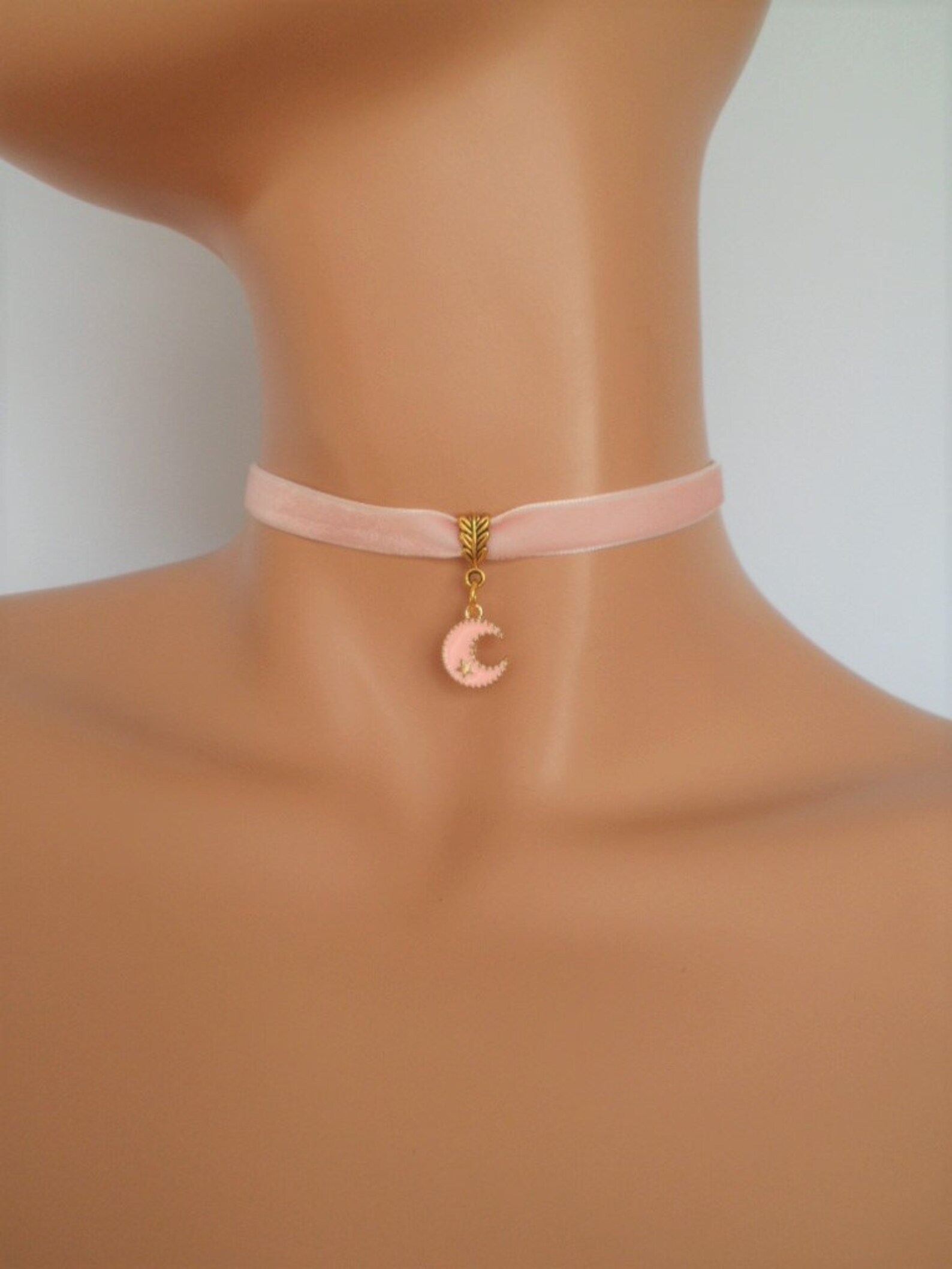 Pink velvet choker Clearance