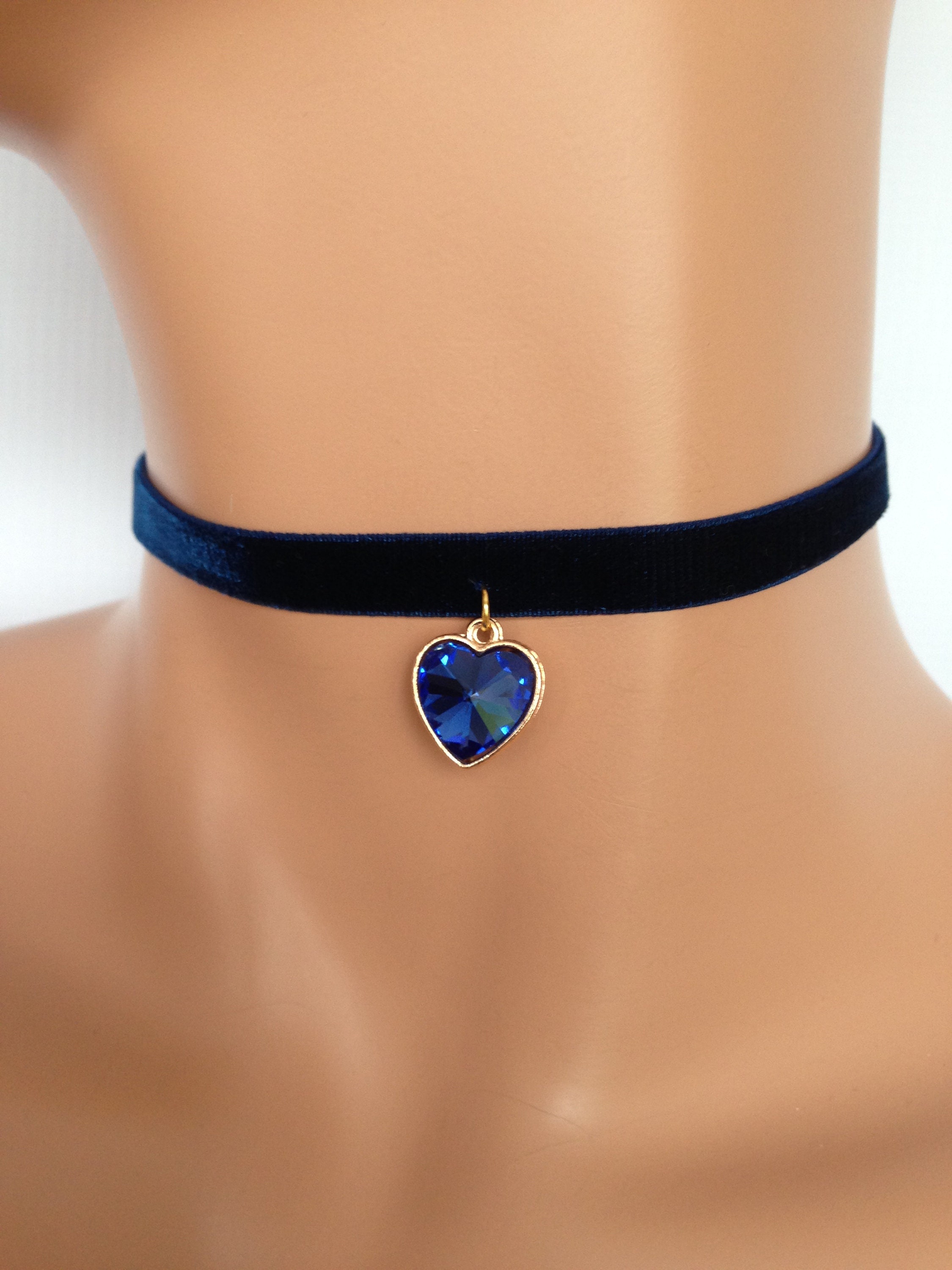 Navy heart choker