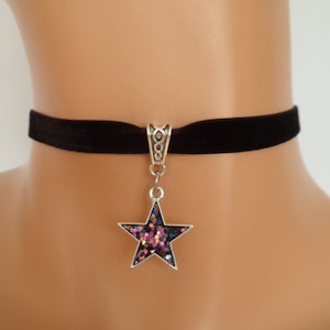Black star choker