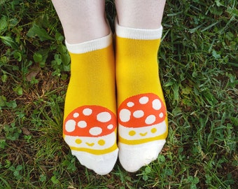 Mushroom Friend Ankle Socks