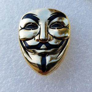Golden Anon Fawkes 3D mask pin