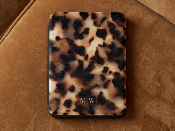 Personalized Kindle Case Gift For Wife Custom Tortoiseshell Monogram Cover Anniversary Gift EReader Accessory Chic Quiet Luxury Folio Sleeve