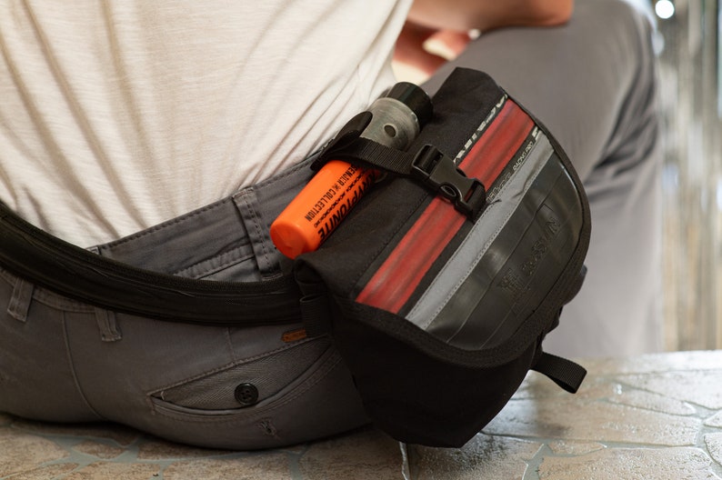 BELT PACK U lock holster heuptas van gerecyclede band en Etsy Nederland