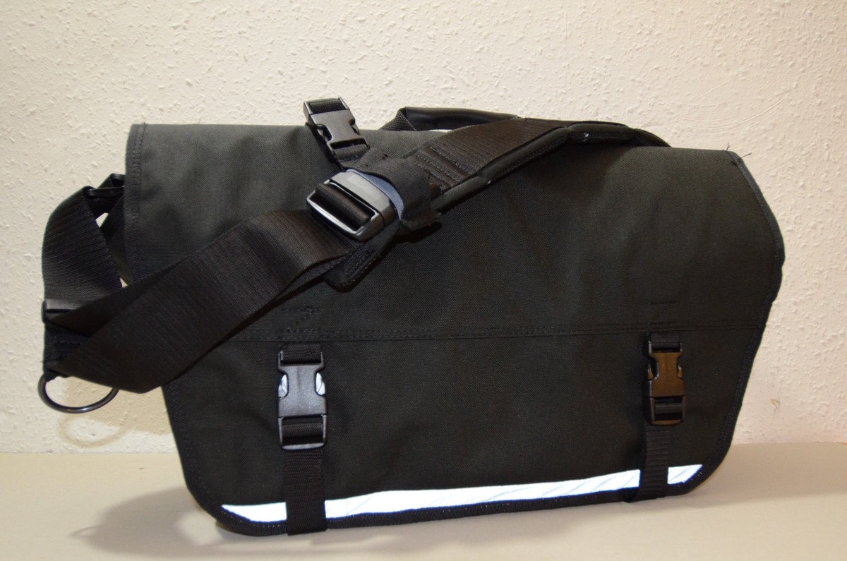 ★TOUT Y EST★ Buckled Cordura Messenger Bag BLACK LRBG3201B il_fullxfull.726008761_parr.jpg