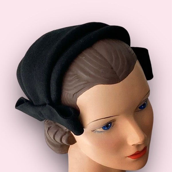 Half Hat Betty aus Wollfilz, schwarz, im 50s Style