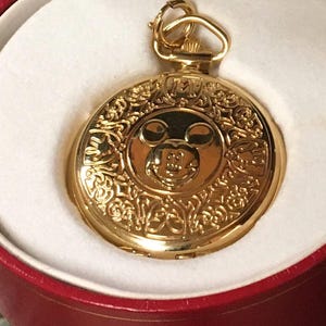 Disney Retired GOLD CASE Seiko Mickey Mouse Pocket Watch! Retired! Hard To Find! brand-new! Mint!