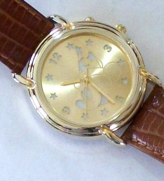 Disney LIMITED EDITION Sorcerer Mickey Mouse Watch! Only  display picture 1