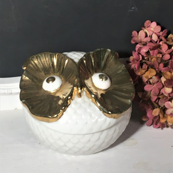 Vintage White Owl Trinket Box, gold eyes, vanity powder box, Enesco Japan, Trinket Box, Jewery Box, Vintage  Vanity, 1970s