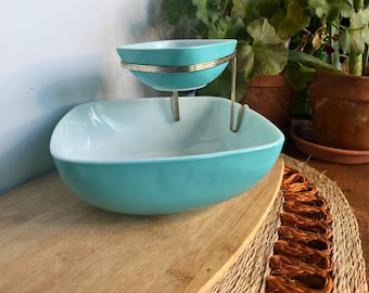 Vintage Pyrex Turquoise Chip and Dip Set, #410 & #025, With Metal