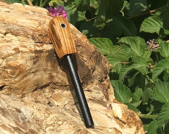 Mango de madera de cebra hecho a mano 3/8" Ferrocerium Rod/Striker w/lanyard hole Arrancador de fuego