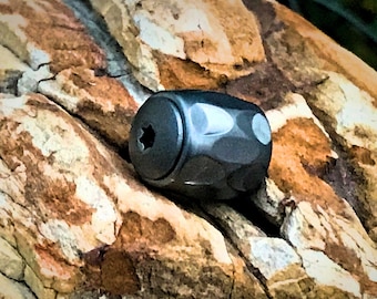 Lionsteel Grey Titanium Pearl/Lanyard Bead