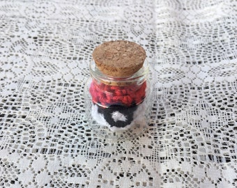 Mini Poke Ball In A Bottle / Pokémon / Red Ball