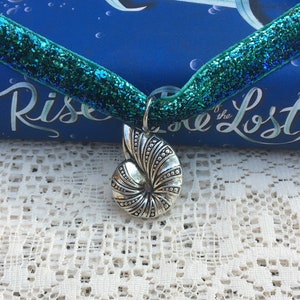 Uma Shell Choker - Descendants Necklace - Descendants 2 - Descendants 3 - Costume - Gift for Her - Kids Costume - Cosplay