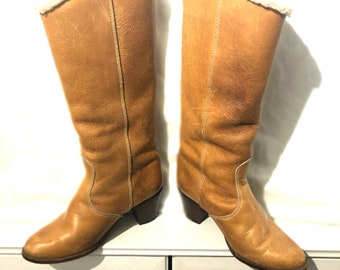 Vintage 70's Tan Winter Leather Boots with Low Heel