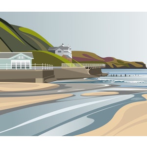 Könnte beinhalten: Eine digitale Illustration einer Küstenszene mit einem weißen Gebäude auf einem grünen Hügel mit Blick auf einen Sandstrand mit einem blauen Wasserlauf, der zum Meer fließt.