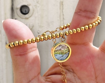 bracelet with pendant Your favorite city // original map // stainless steel gold plated // custom made // Wanderlust