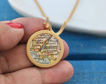 Medallion with your favorite city // gold-plated // maps // gift for her // wanderlust