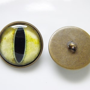 Glass eyes, sew on eyes, green eyes, frog eyes, cat eyes, button eyes, stuffed animal eyes. One pair-Choose size from menu.