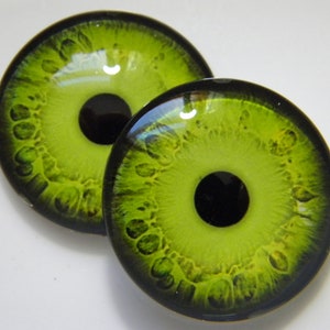 Glass eyes, monster eyes, green monster eyes, zombie eyes, green zombie eyes, cabochon eyes, creature eyes.  Choose size from menu.