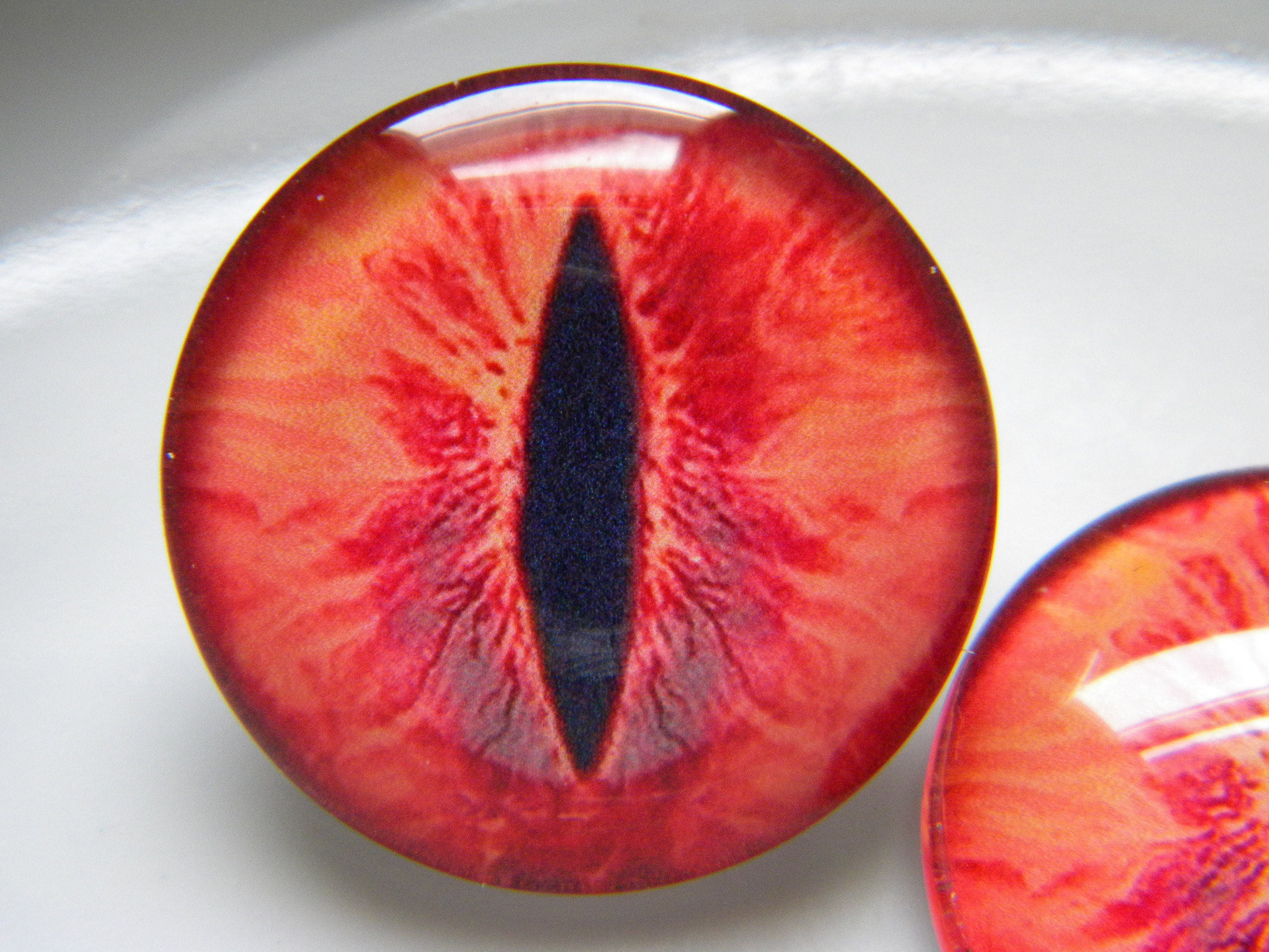 Glass eyes red eyes red iris cat eyes salmoncolored eyes Etsy.de