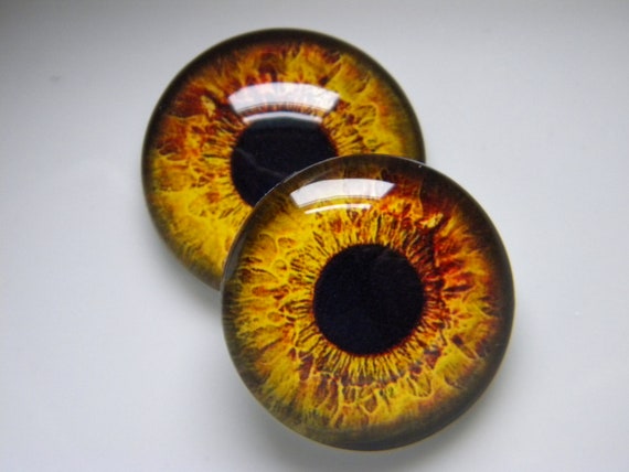 Craft Shop: Vintage Glass Eyes for Miniature Dolls and Animals