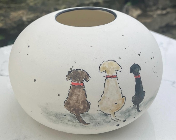 Lovely handmade  circular ceramic cream coloured small vase with hand painted ‘3’dogs’ design  decorative item. Free UK delivery.