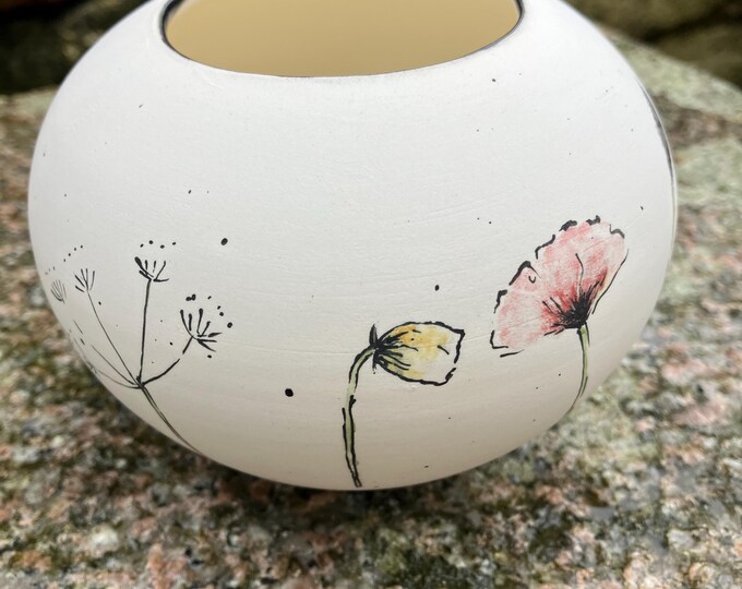 Lovely handmade circular ceramic vase with hand painted wildflowers design free UK delivery.