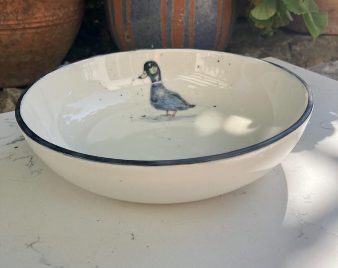 Handmade ceramic cream coloured bowl with hand painted duck design for food, snacks or decorative item. Free U.K. delivery.