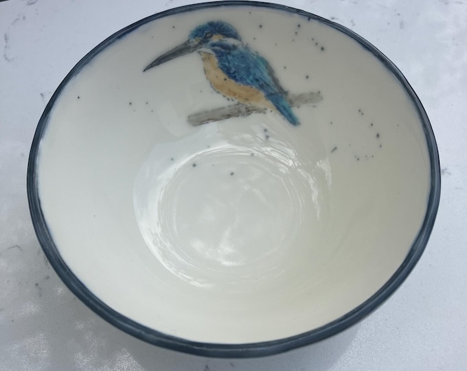 Handmade ceramic bowl : cream coloured hand painted kingfisher design