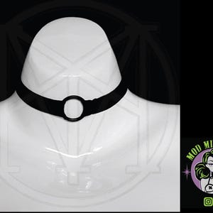 Gargantilla con aro en forma de O de muchos colores - ajustable, suave y elástica