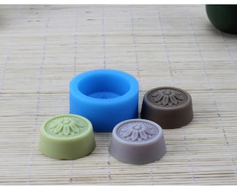 Circular Flower Silicone Mold: Soap, Chocolate, Fondant