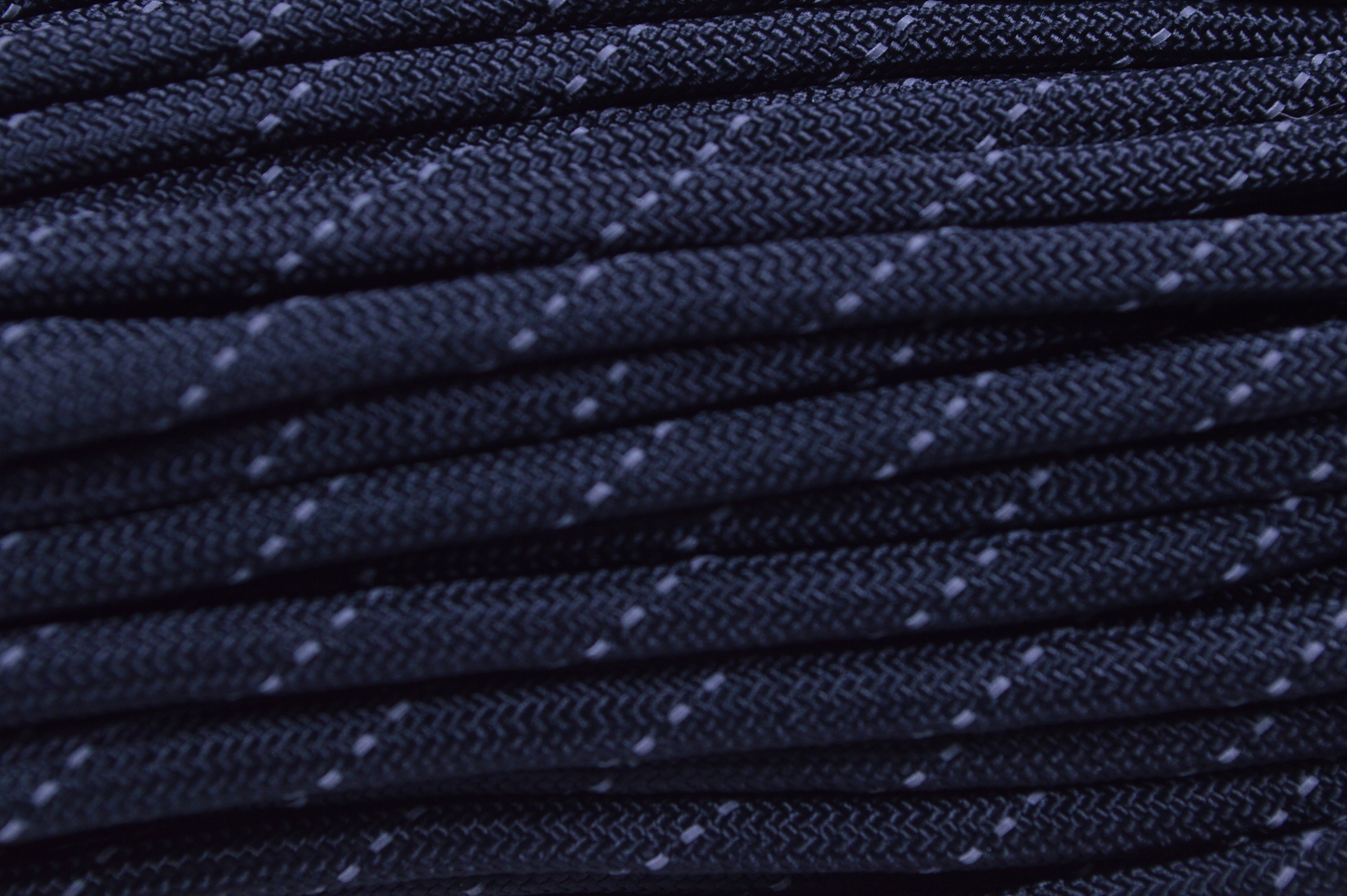 Black 100 Feet 550 Reflective Tracer Paracord for Paracord Crafts Made in  the United States 