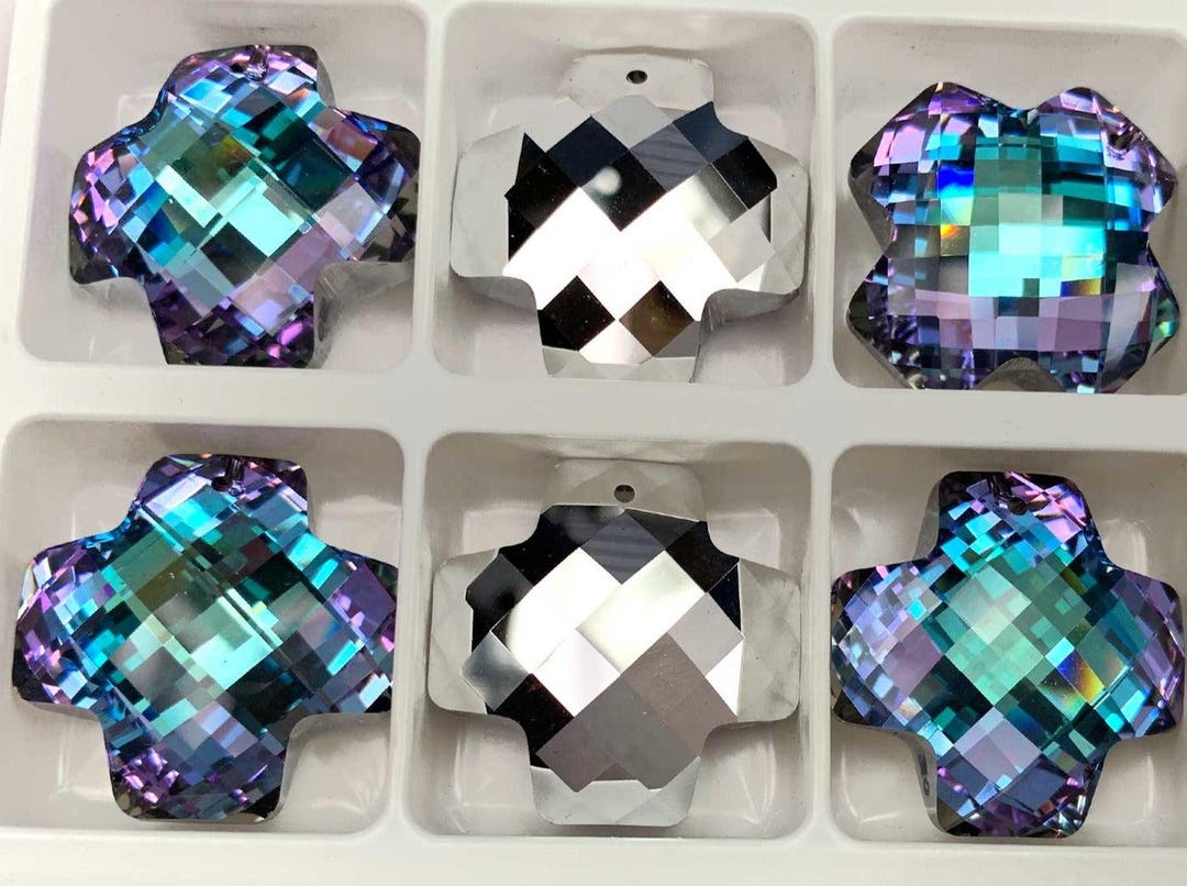 Swarovski Art.# 6863 - Swarovski Chunky Cross Pendant 28mm Crystal