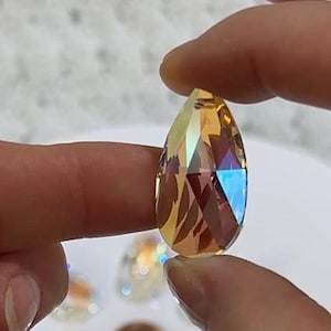 Swarovski Crystal Components Art.# 8721 - 28 x 17 mm Crystal Blue AB Tropfen Anhänger Strass Logo Gravur Prisma SW218