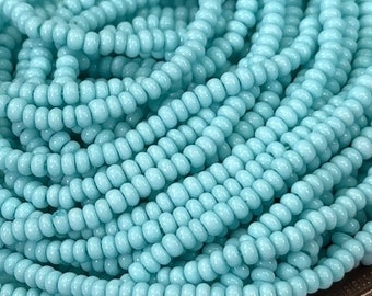 Rocailles taille 8/0 (3 mm) turquoise clair teint Preciosa Ornela Perles de rocailles traditionnelles en verre tchèque 8 rangs 45 grammes CS056