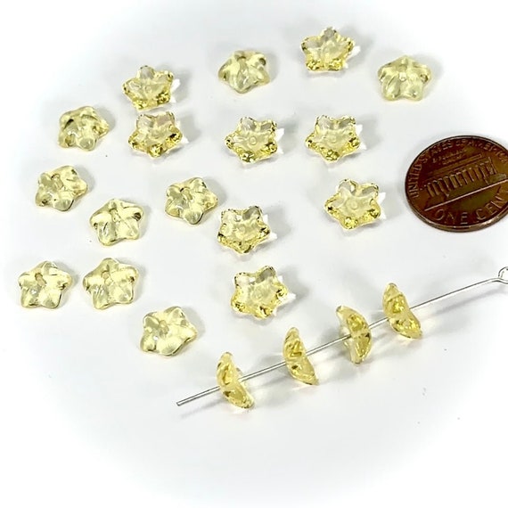 Czech Pressed - Round Puff 10mm Czech Pressed - Round Puff 10mm