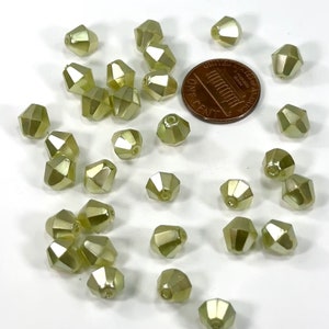 Light Green Faceted Pearl Czech Fire Polished Bicone Shaped Faceted Glass Beads 8mm 30pcs CL464