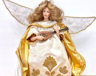 The Winter Angel Doll 1987 Franklin Mint Heirloom Collectible doll