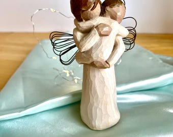 Willow TreeFigurine Angel’s Embrace Collectible