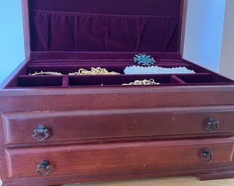 Vintage Eureka Reed & Barton Wood Jewelry Box Vibtage Jewelry