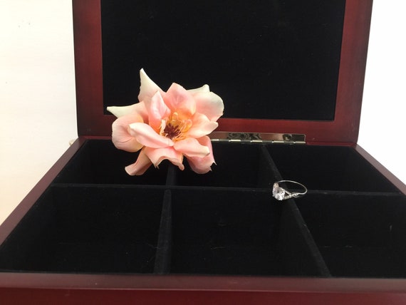 Vintage Jewelry Box, Elegance Silver Plated Footed View 6