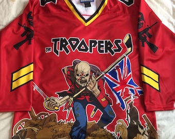 Camiseta de hockey Eddie de los Iron Maiden Troopers, roja
