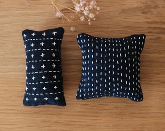 Handmade Japanese sashiko embroidered pin cushion set