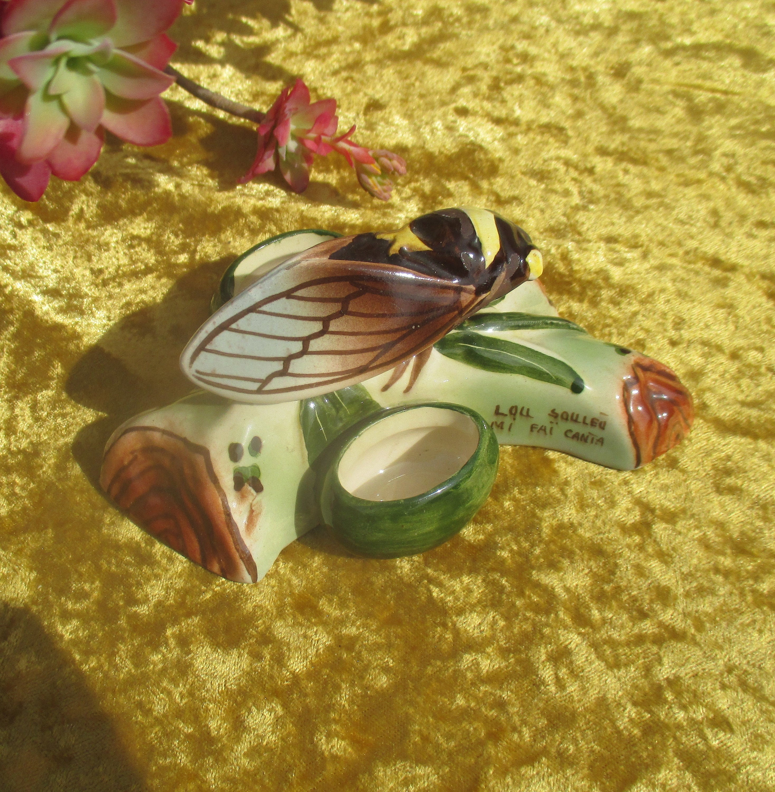 Cute cotton potholders to bring the cicada of Provence to your kitchen